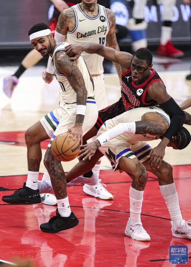 开云体育官网-赛地聚焦:NBA常规赛冲刺阶段热度飙升,密尔沃基雄鹿刷新队史纪录,压力陡增,轮换策略成焦点的简单介绍
