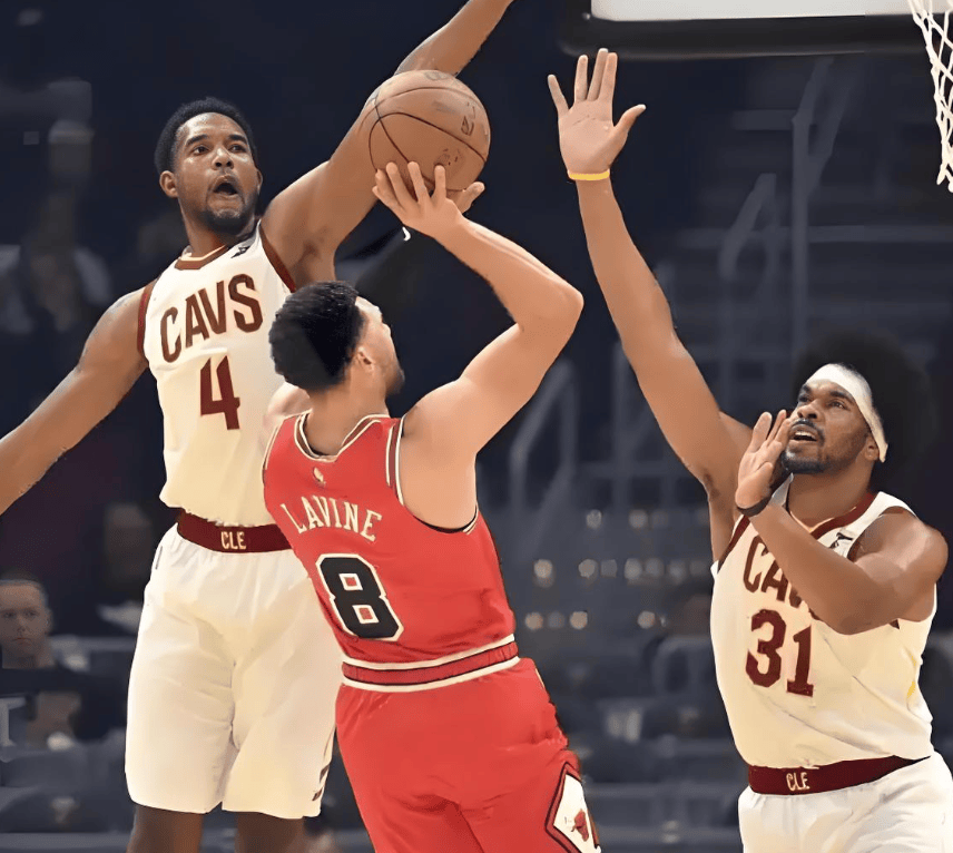 开云体育官网-芝加哥公牛迎NBA季后赛关键赛,赛前外线爆发,引发热议,纪律约束更严格的简单介绍