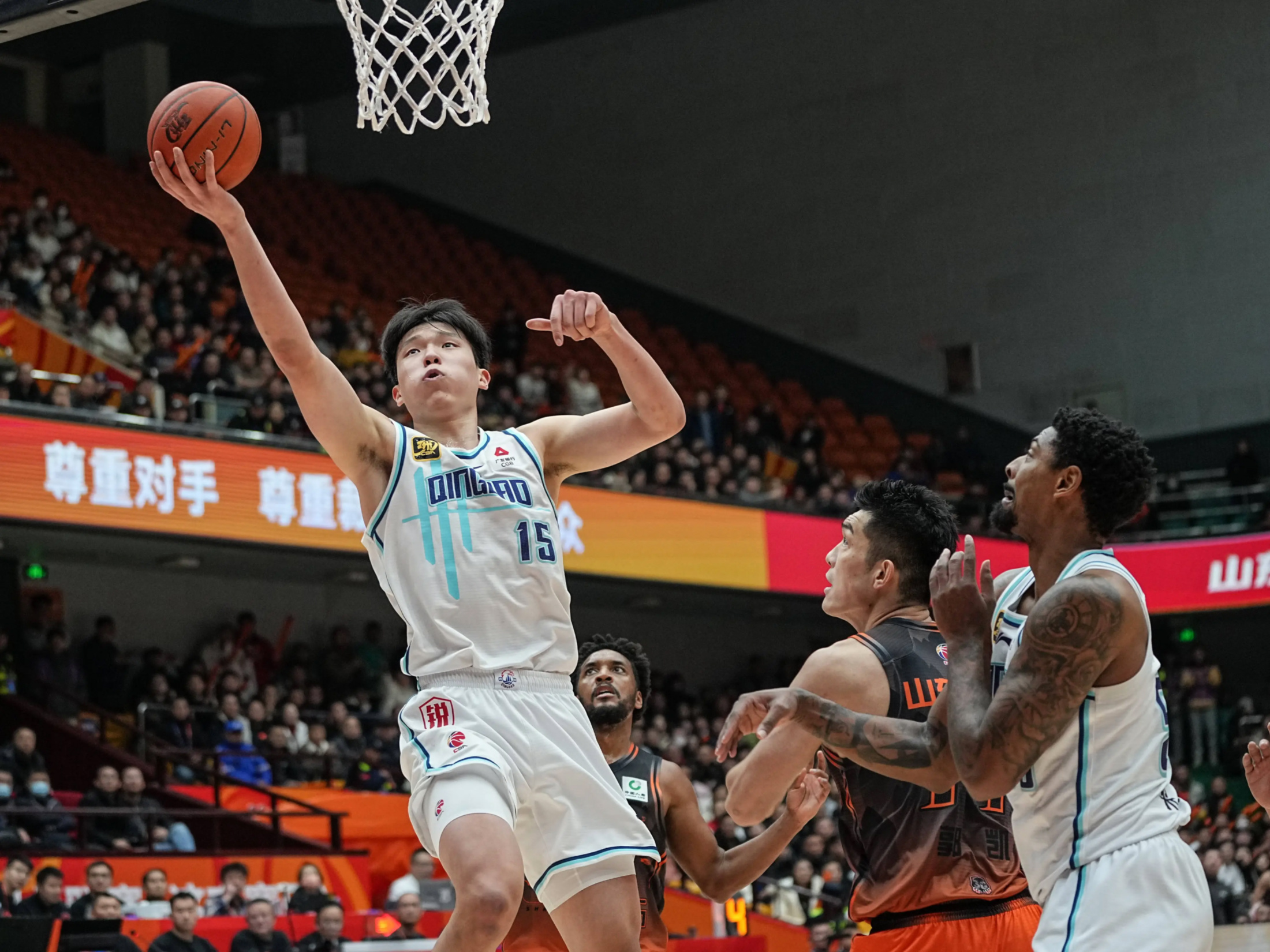 kaiyun-包含NBA常规赛冲刺阶段走向成谜，浙江稠州单刀错失，球迷炸锅，资深球员宣示担当的词条